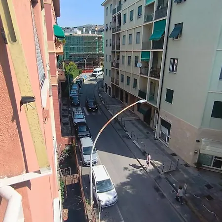 Apartman Da Vittorio Quinto Al Mare *